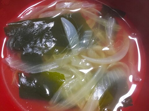 たっぷり玉ねぎの中華スープ